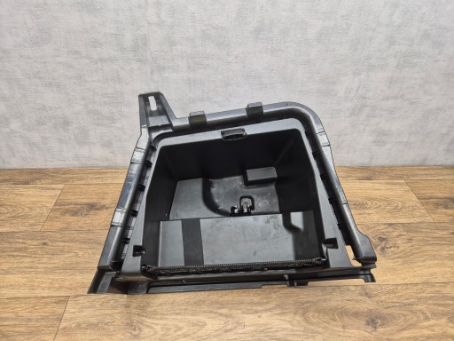 BMW 5 G30 left upholstery passenger compartment cover boot HYBRYDA 7378505