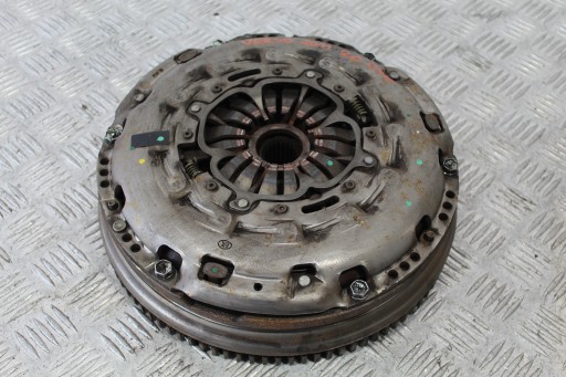 Embrayage Disque de pression DWUMAS TOYOTA VERSO 09