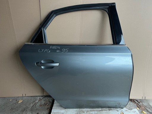 AUDI A8 D4 door right rear part right rear. KROTKIE LY7G