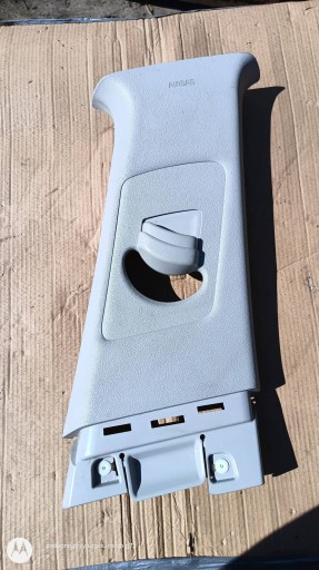 KIA OPTIMA IV KOMBI rechts Blende Abdeckung SLUPKA SRODKOWEGO 85831-D4000