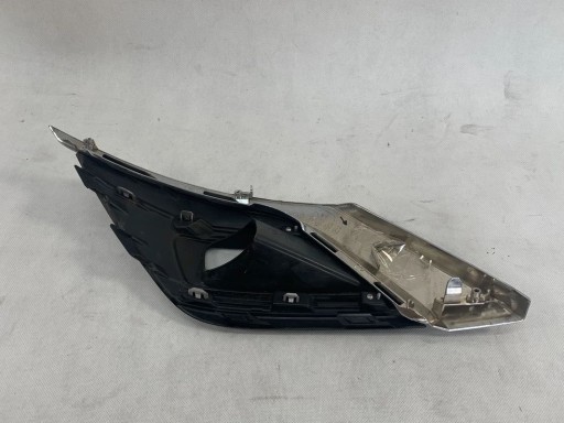 Mitsubishi Outlander 3 III FL 19r grille left grid Lift 2019