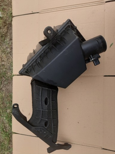 BJ32-9600-AE - КОРПУС ПОВІТРЯНОГО ФІЛЬТРА RANGE ROVER EVOQUE