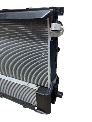 chladiče ventilátor KOMPLET BMW 5 G30 G31 LCI 2.0i 530iX 252 PS
