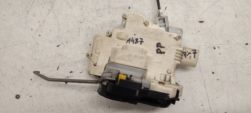 lock front front right Audi A4 B7 2,7 TDI