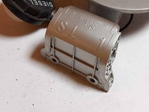 Tankklappe des Kraftstoffsbehälters KIA SPORTAGE III 69510-3W000 10-15