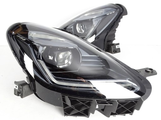 06701573250 - ФОНАРЬ ПЕРЕДНИЙ СПРАВА, MASERATI GRECALE M182