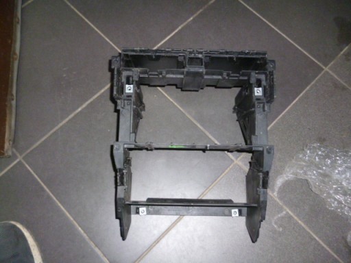 8E0858005F - Рамка радио навигации Ауди А4 Б7 2 дин 8Э0858005Ф