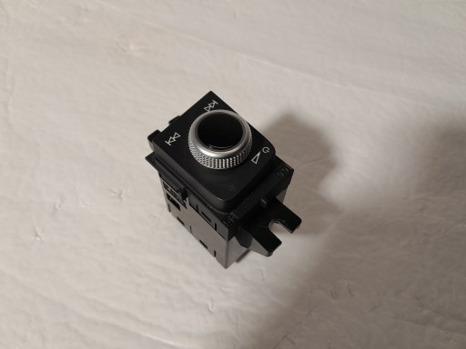 AUDI Q5 II 80A REGULATOR GLOSNOSCI 80B919616