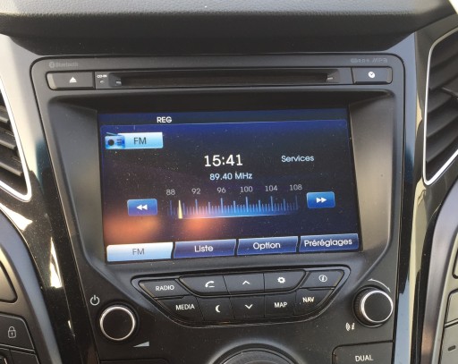 96560-3Z100 - HYUNDAI i40 радио навигационная фабрика BLUETOOTH MP3