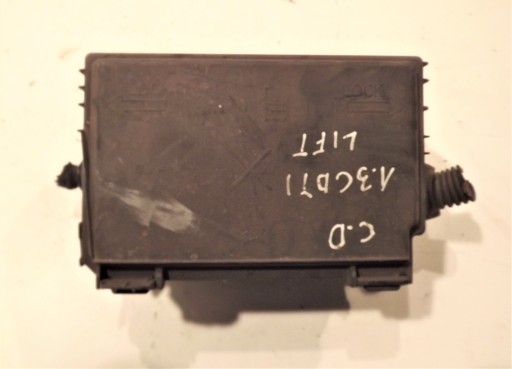 Module fusibles OPEL CORSA D