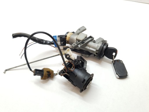 ВСТАВКА ЗАЖИГАНИЯ MITSUBISHI CARISMA 1.9 TD