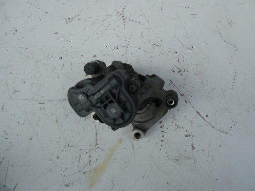 třmen levý záď VW PASSAT B8 3Q0615405