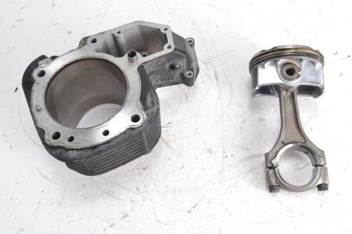 Циліндр лівий і поршень BMW R 1200 RT K26 10-13