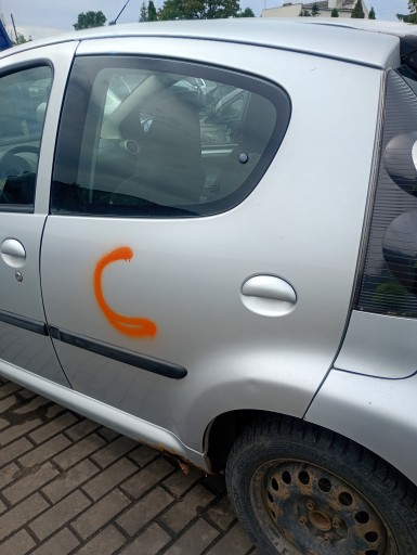 door left rear. rear part Citroen C1 05-14 kod lakieru KTB