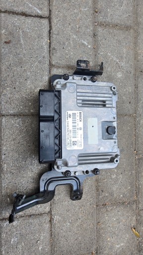27800 - Компьютерный контроллер двигателя hyundai i30 ii 1.6 crdi 0281019082