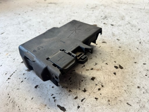 OPEL CORSA E fuses cover KLEMY PLUSOWEJ for battery 13491092 BG