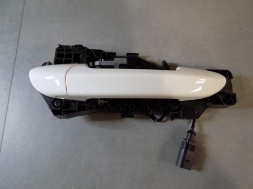 VW PASSAT CC РУЧКА ПРАВАЯ ПЕРЕДНЯЯ