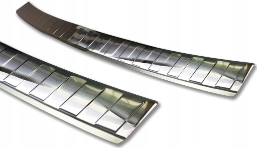 2/35424 - НАКЛАДКА НА БАМПЕР LEXUS RX 2015-