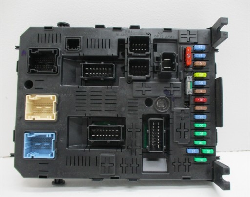 Блок запобіжників bsi citroen c5 iii x7 c4 9664059080