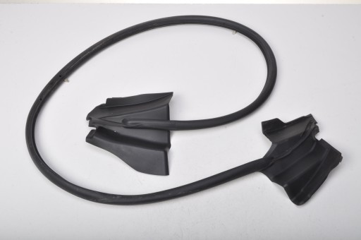 607102489 - MASERATI LEVANTE SQ4 УПЛОТНЕНИЕ ДВЕРИ ЛЕВЫЙ ЗАДНИЙ 19R