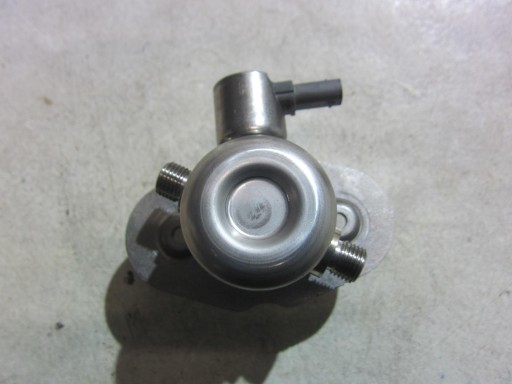 BMW X1 F48 B46 F20 F36 I12 F39 Einspritzpumpe des Kraftstoffsbehälters 13517636881 7636881