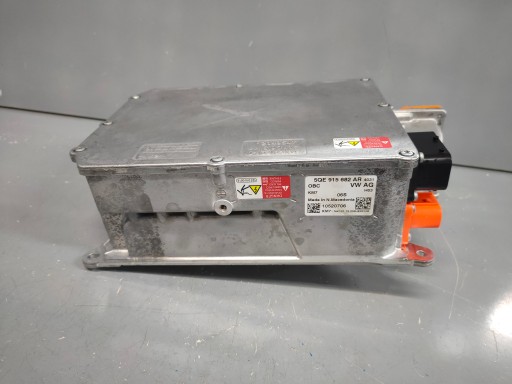 5QE915682.AR - Инверторное зарядное устройство passat b8 arteon, модуль зарядки аккумулятора 5qe915682ar
