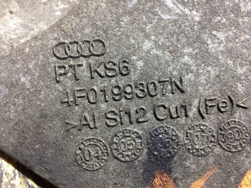 AUDI A6 C6 Supporto motore staffa fissaggio sinistra 4F0199307N