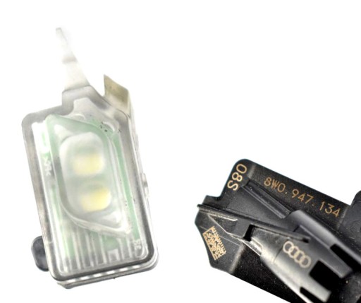 8W0947134 - Правая лампа освещение ручки AUDI A4 B9 A5 Q5