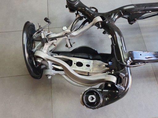 Audi Q8 nápravnice zadní výztuha zavěšení záď 4M0500025 4M0505432AF 4M0505431AF