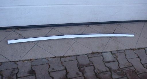 91-94 1408850974 - Хромована накладка бампера задній середній MERCEDES W140