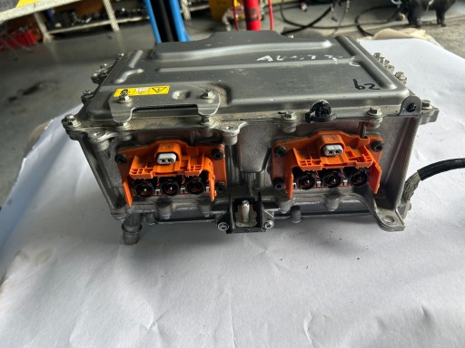 RENAULT AUSTRAL module LADOWANIA BATERII INWERTER 291A19730R 292A01152R