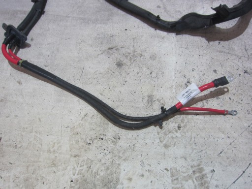 VOLVO XC60 II XC 60 Schlauch KABEL PLUSOWY Klemme PLUS AKUMULATORA 33422099