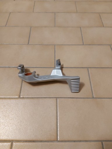 9457157 - BMW f900r K83 підніжка