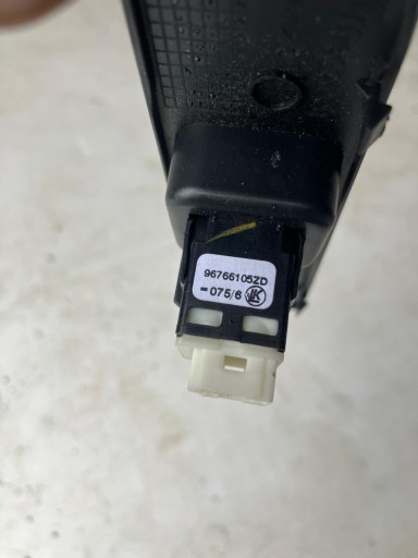 button of the opening bonnet boot CITROEN C4 PICASSO II 96766105ZD