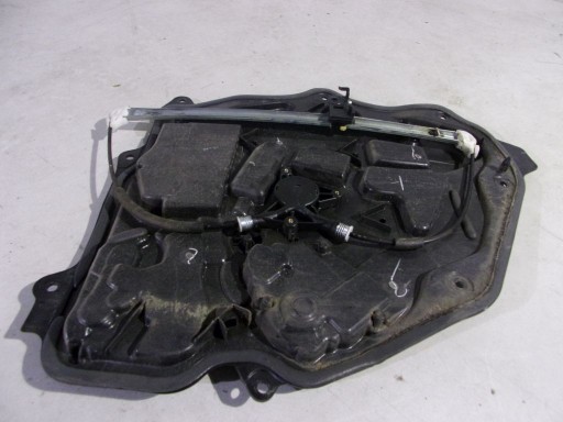 Mazda 5 and window regulator door of the sliding left