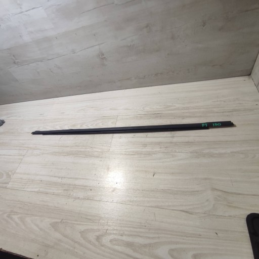 Prowadnica windows of the rear rear part side right Hyundai i20