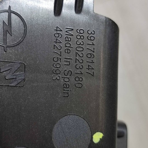 Element wykonczenia door rear part side right Opel Corsa F 39176147