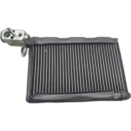 РАДИАТОР КОНДИЦИОНЕРА JEEP GRAND CHEROKEE WK2