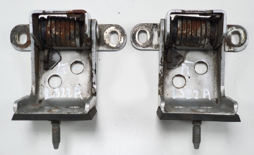 Петлі люка Range Rover III L322 пара