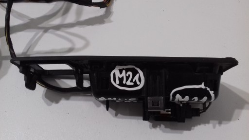 BMW F11 кнопка закрилка мікро контакт 5124 7368753