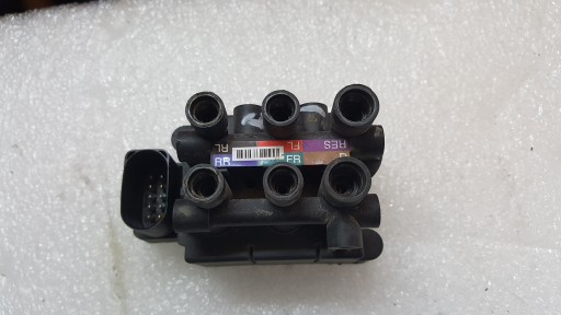 Пневморозподільник клапана audi q5 80a616013