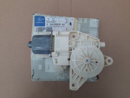 A2048200142 - Mercedes c w204 glk w212 мотор переднего стекла левый