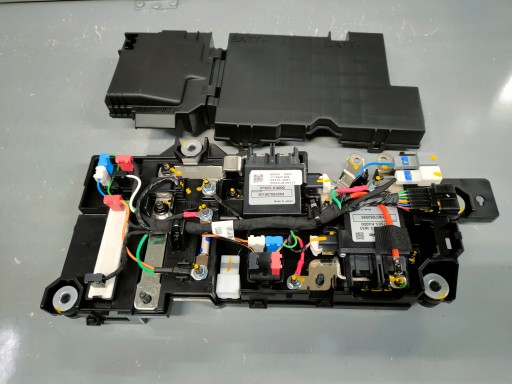 K4375-14051 - Hyundai kona ev релейний модуль акумулятора живлення контролер 37583-k4000