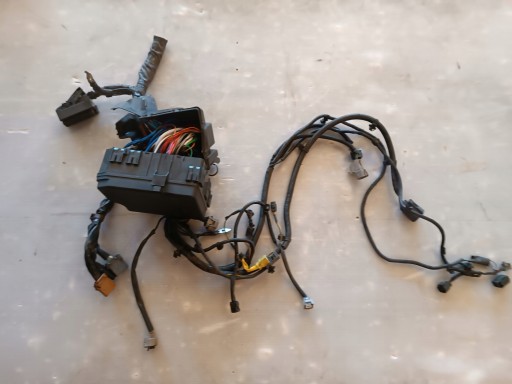 1.6 16V - Гибридный блок предохранителей suzuki vitara iii 1,4 т.