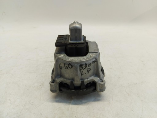 BMW 5 G60 530E x-drive engine mount front left 8831877