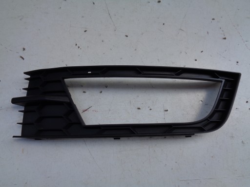 grid of a bumper left SKODA OCTAVIA III 3 5E 5E0 12