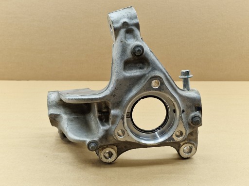 left swing front LYNK & CO LYNK&CO