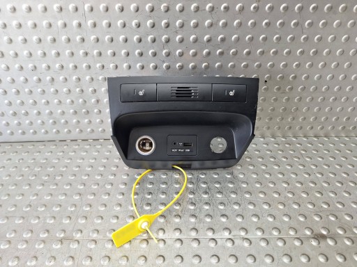 PANEL GRZANIA Sitze AUX USB 93300-2P030CA 84730-2P000 KIA SORENTO II 09