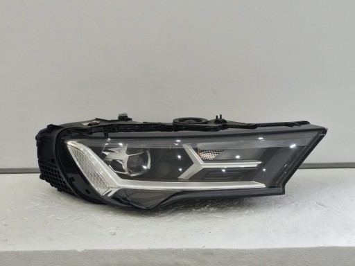 light right Audi Q7 4M LIFT FULL LED
