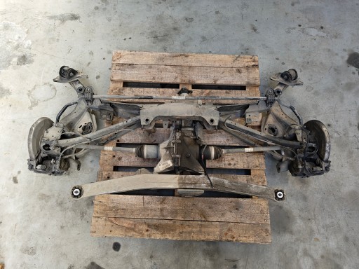 BMW X1 F48 ACHSTRÄGER HECK 4WD KOMPLET